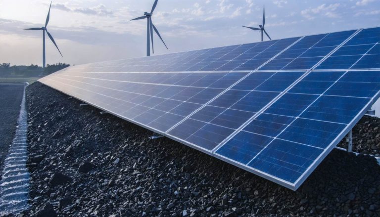 Drąsus žingsnis į Indijos ateitį: „Coal India“ ambicingas šuolis į atsinaujinančią energiją